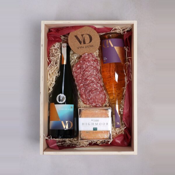 The Chilterns Box - Vyn Dene Bubbling Blanc and Rosé with charcuterie and cheese in a wooden gift box